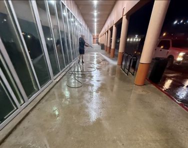 Retail Cleaning in Kenner, LA (2)