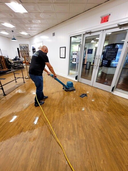 Commercial Floor Cleaning in Metairie, LA (1)