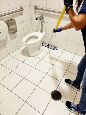 Commercial Cleaning Services in Kenner, LA (2)