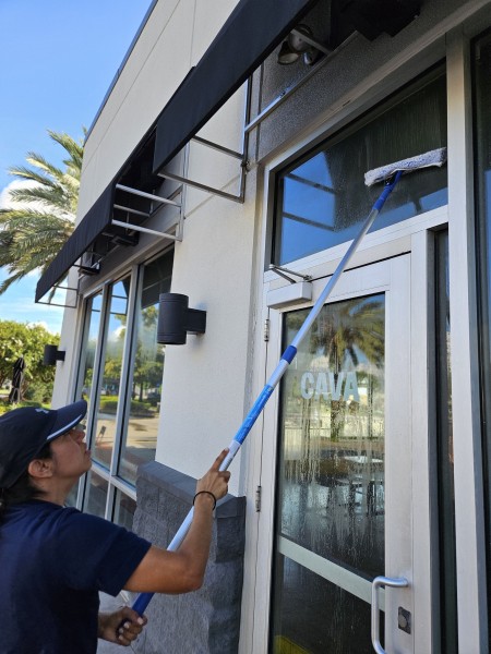 Commercial Window Cleaning in English Turn, LA (1)